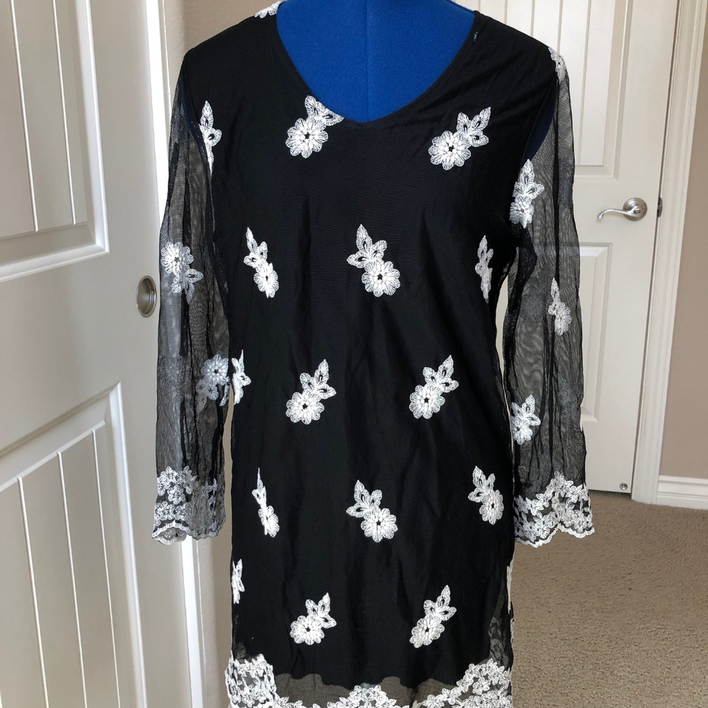 Vintage Black lined Dress with Lace